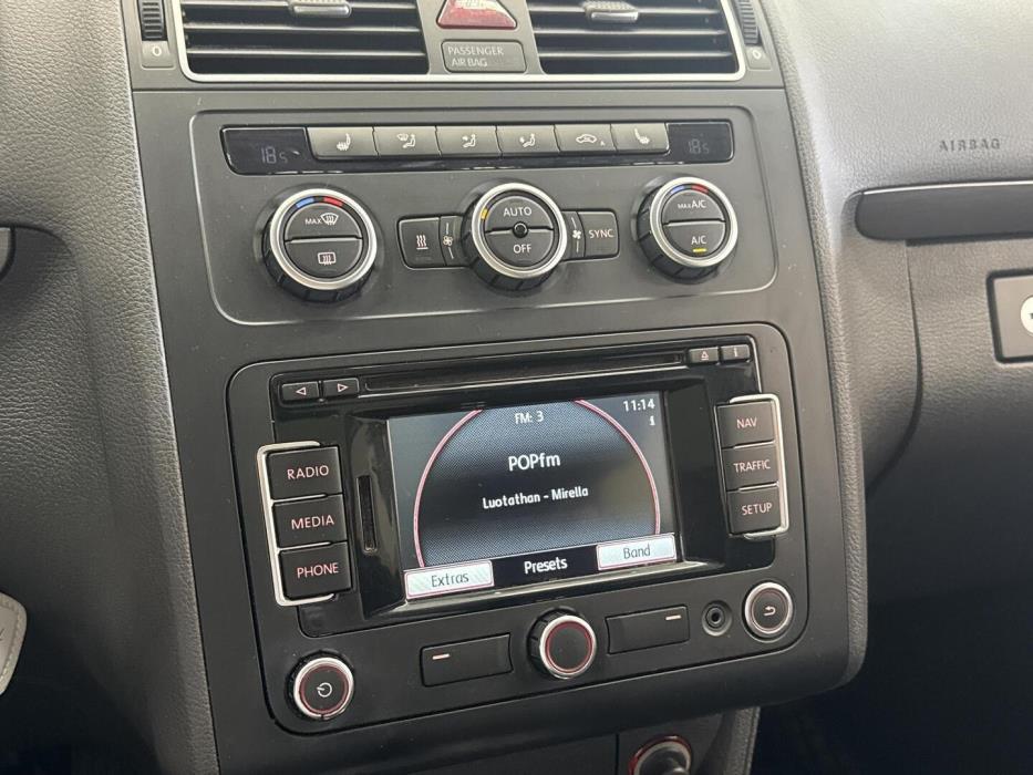 VOLKSWAGEN Touran 2013