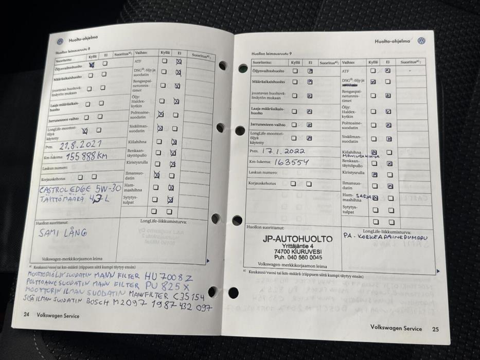 VOLKSWAGEN Touran 2013