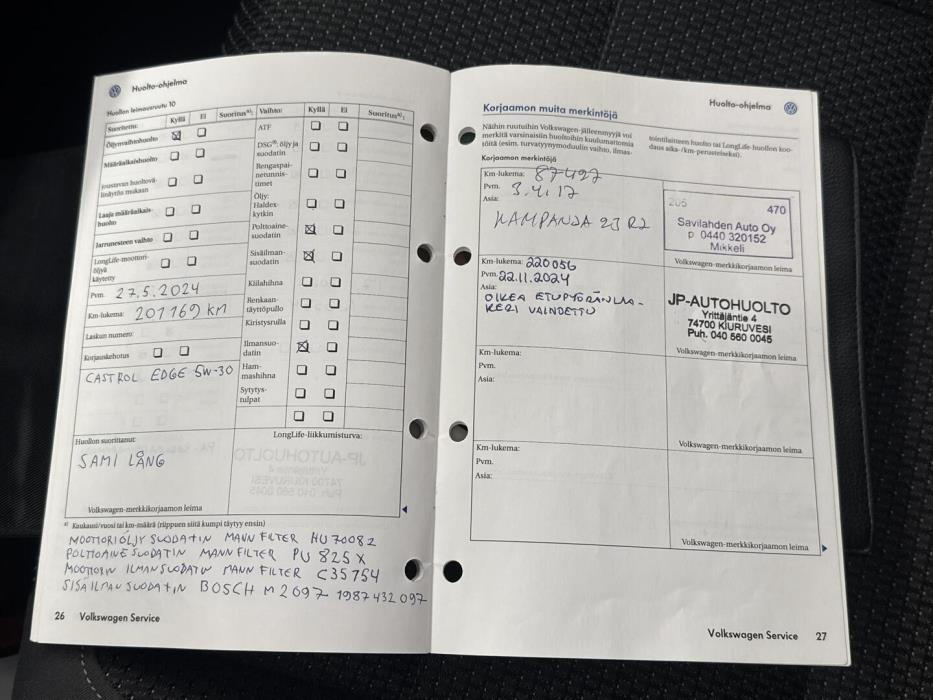 VOLKSWAGEN Touran 2013