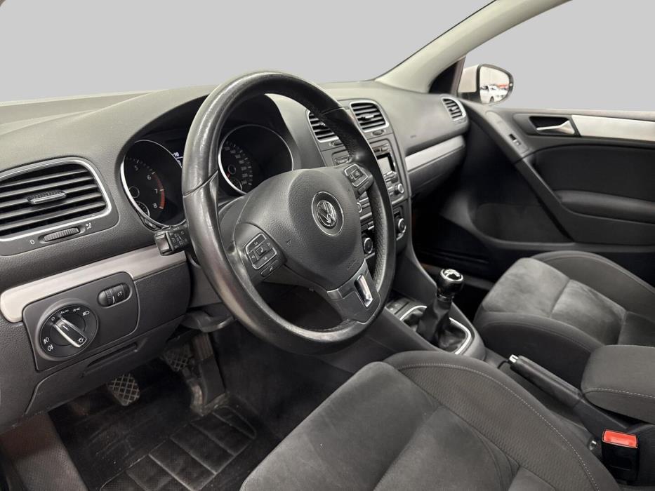 VOLKSWAGEN Golf 2011