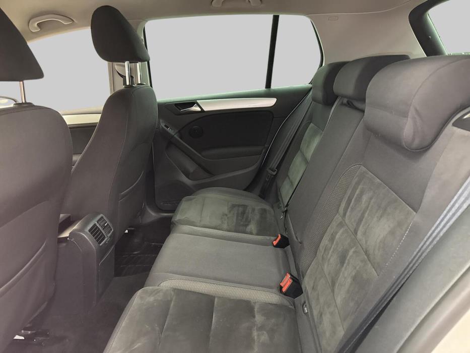 VOLKSWAGEN Golf 2011