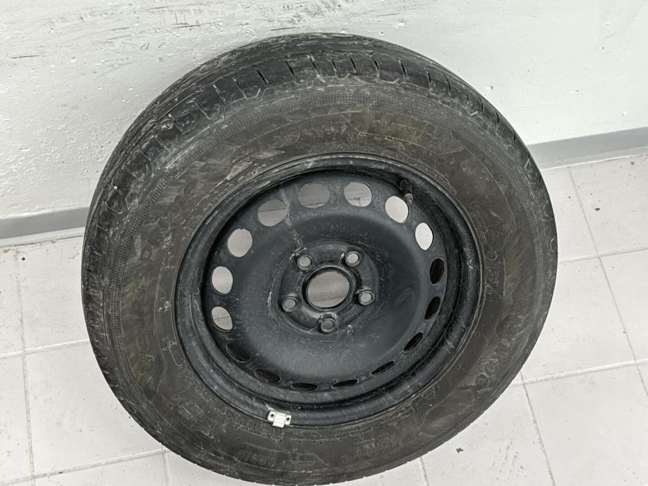 VOLKSWAGEN CADDY 2023