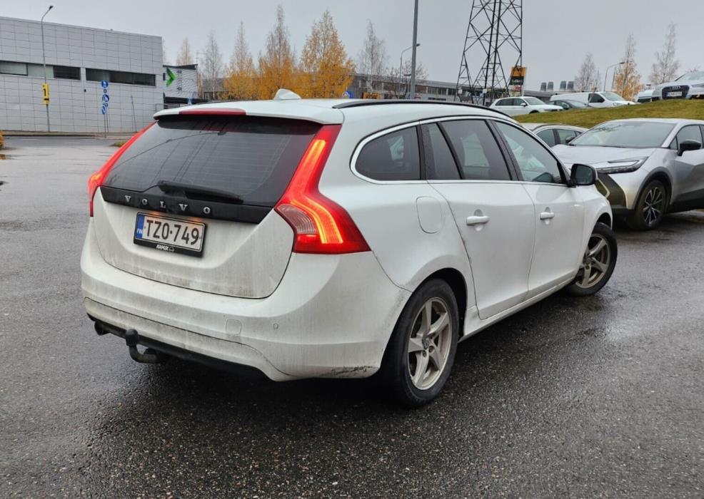 VOLVO V60 2014