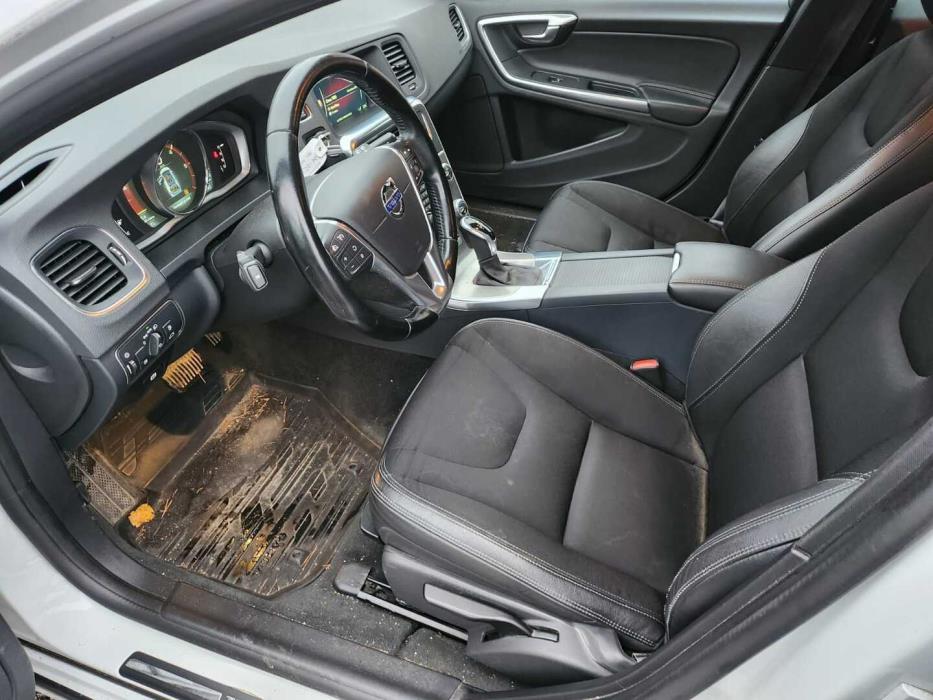 VOLVO V60 2014