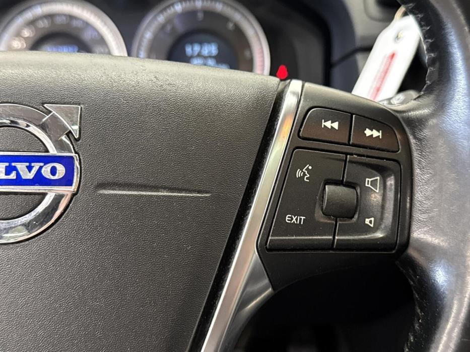 VOLVO XC70 2012