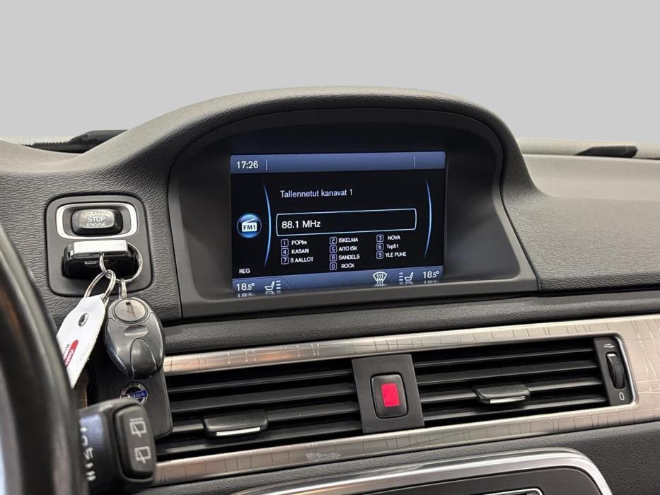 VOLVO XC70 2012