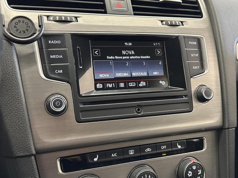 VOLKSWAGEN Golf 2015