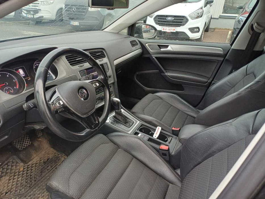 VOLKSWAGEN Golf 2015