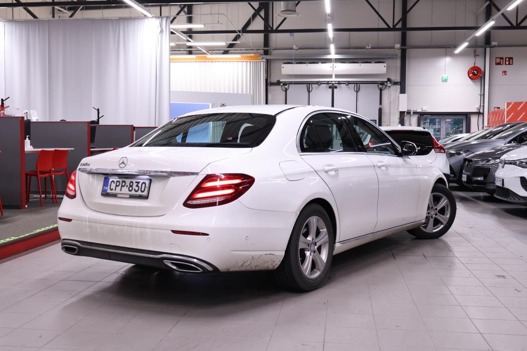 MERCEDES-BENZ E 2017