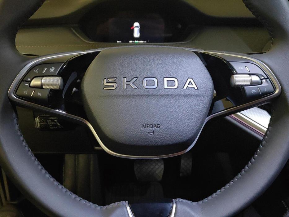 SKODA Enyaq 2025