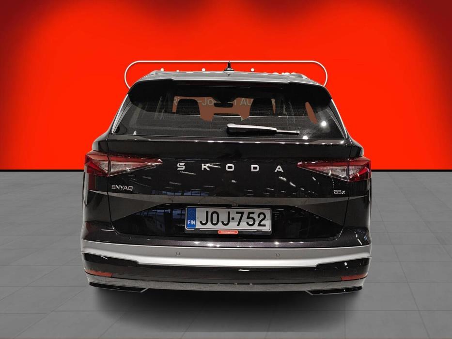 SKODA Enyaq 2025