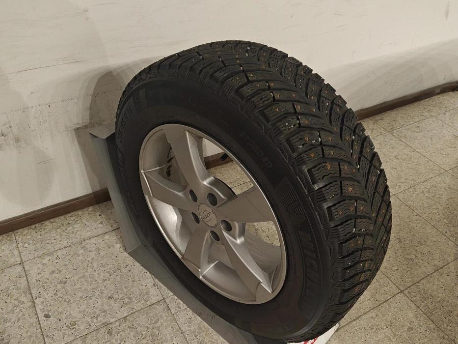 VOLVO XC70 2010