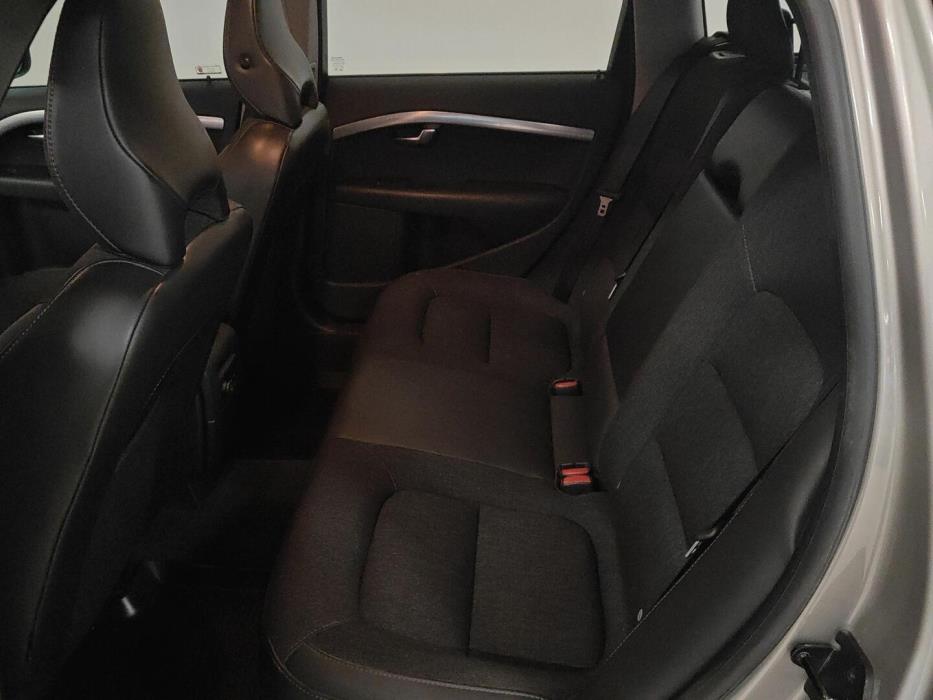 VOLVO XC70 2010