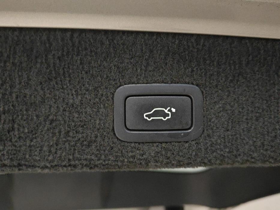 VOLVO XC70 2010