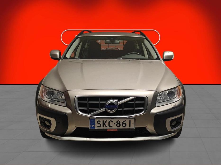 VOLVO XC70 2010