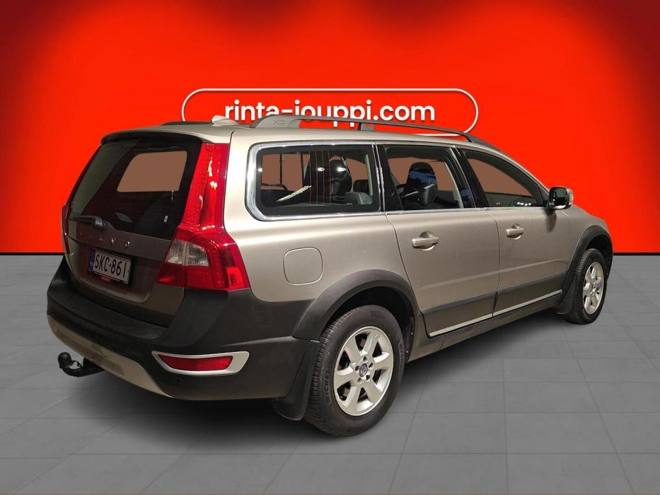 VOLVO XC70 2010