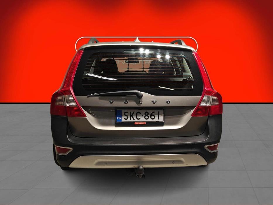 VOLVO XC70 2010