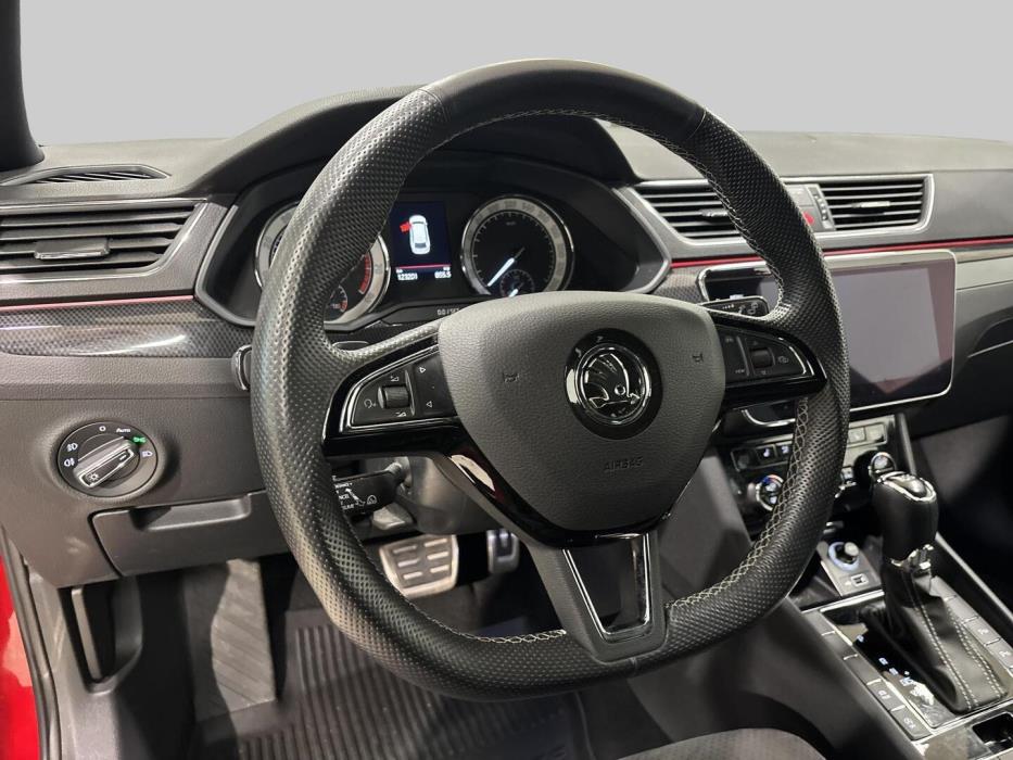 SKODA SUPERB 2019
