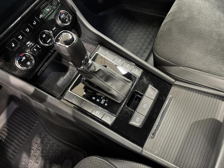 SKODA SUPERB 2019
