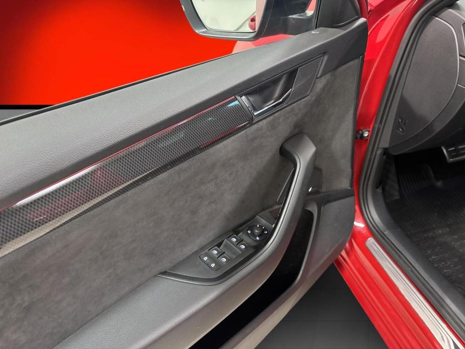 SKODA SUPERB 2019