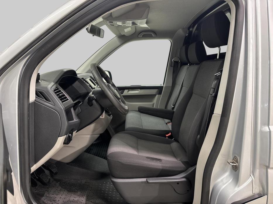 VOLKSWAGEN TRANSPORTER 2019