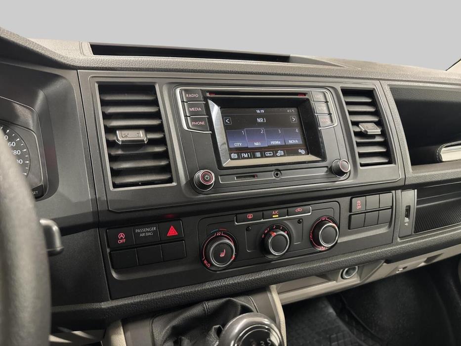 VOLKSWAGEN TRANSPORTER 2019