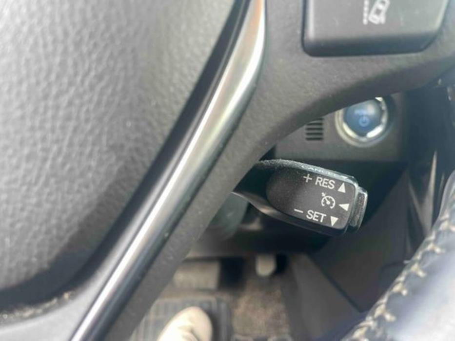 TOYOTA AURIS 2018