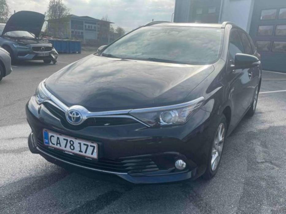 TOYOTA AURIS 2018
