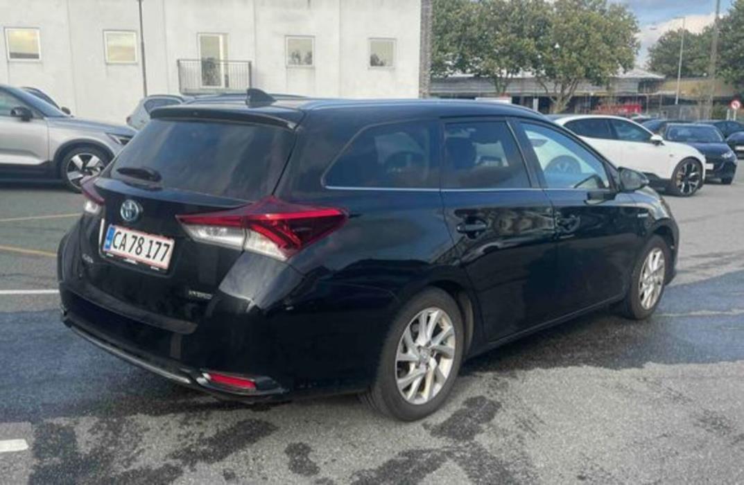 TOYOTA AURIS 2018