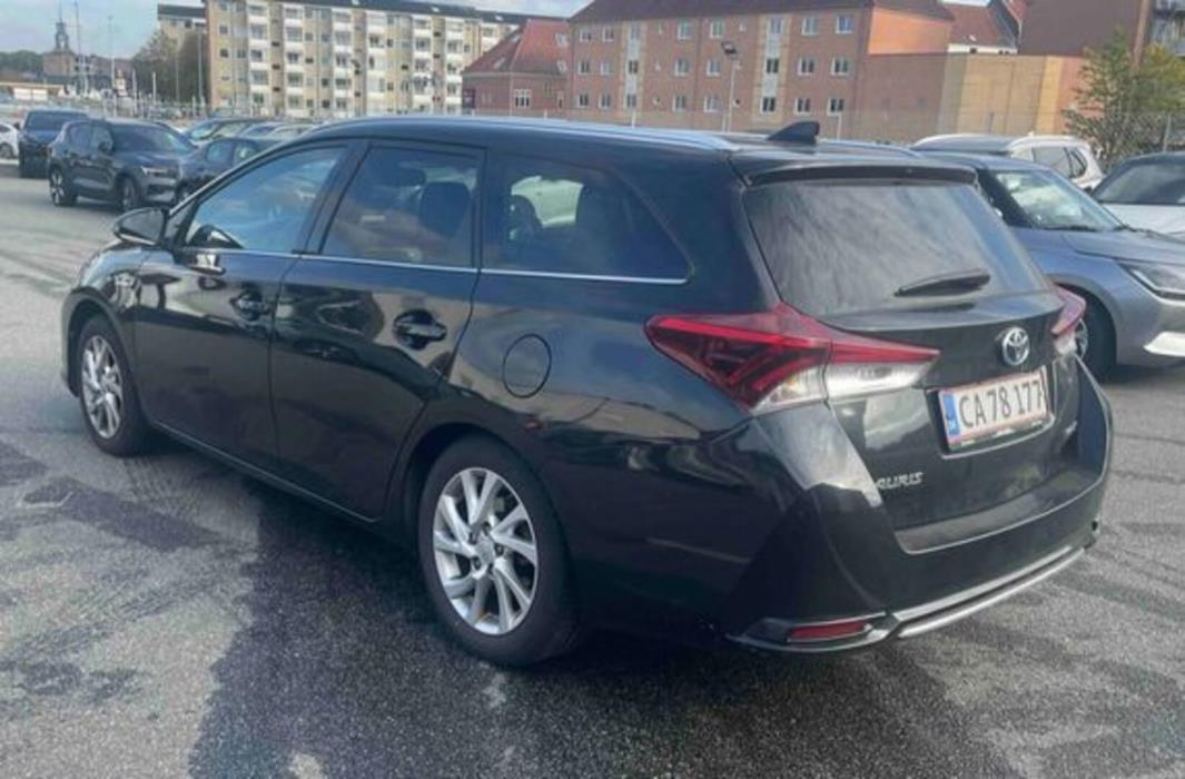 TOYOTA AURIS 2018