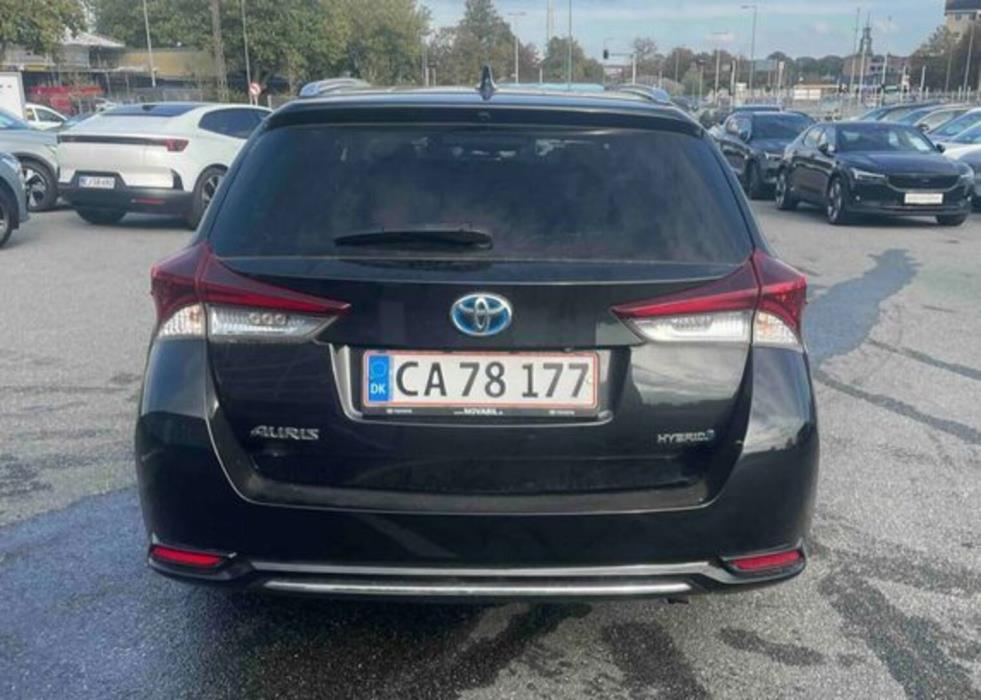 TOYOTA AURIS 2018