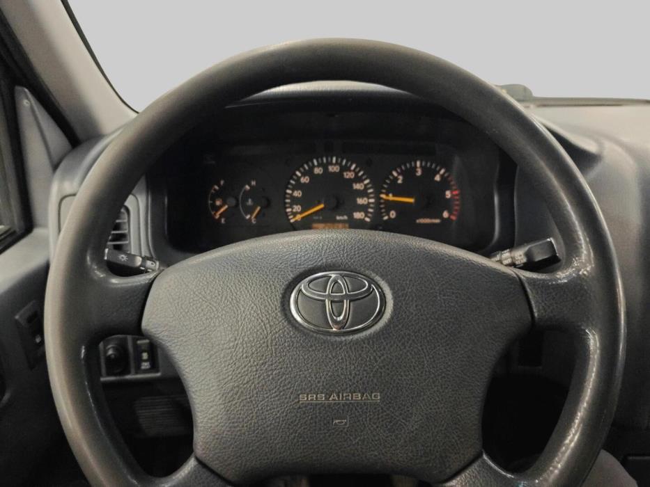 TOYOTA Hiace 2007