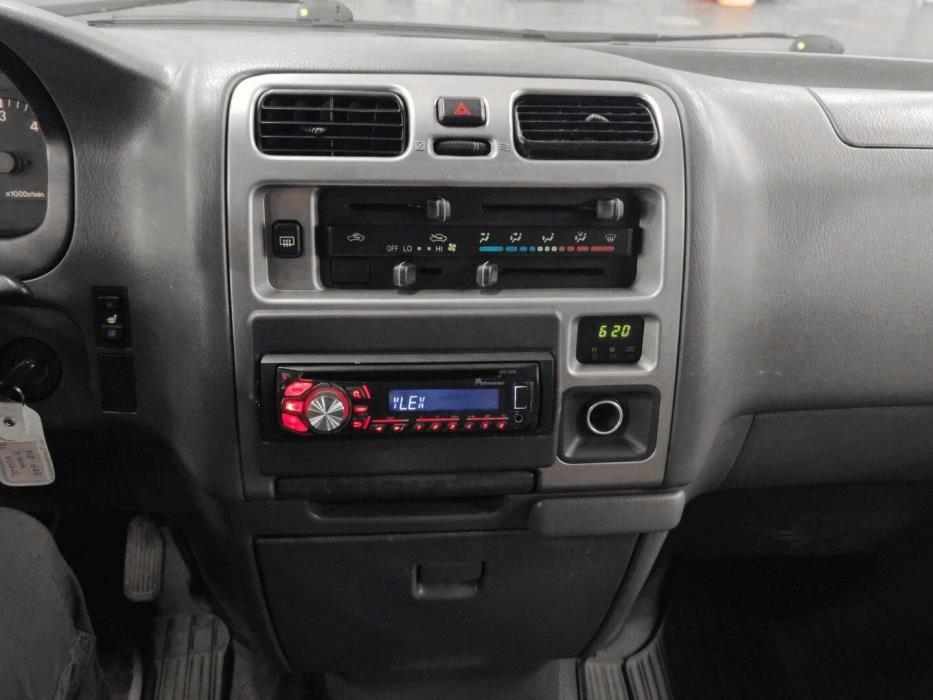 TOYOTA Hiace 2007