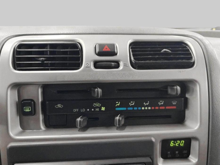 TOYOTA Hiace 2007