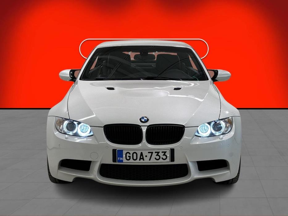 BMW M3 2011