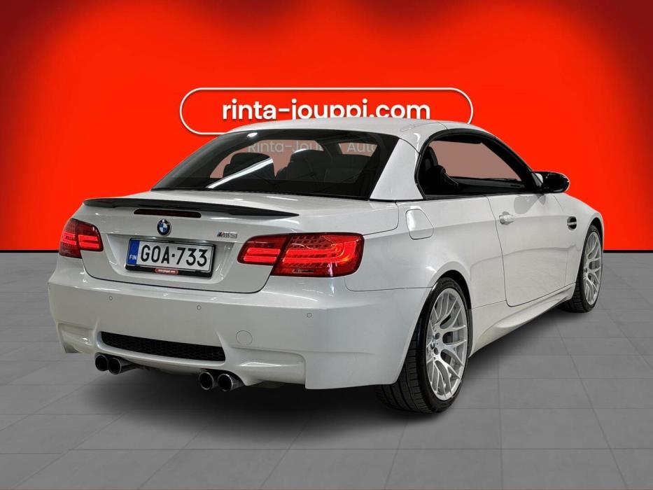 BMW M3 2011