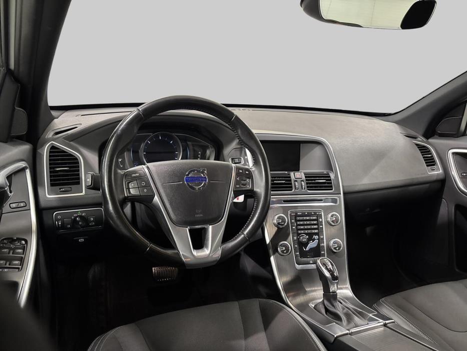 VOLVO XC60 2016