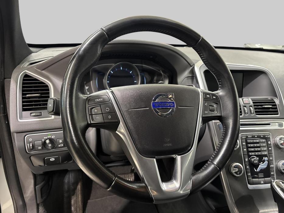 VOLVO XC60 2016