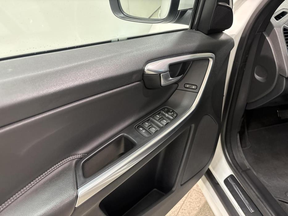 VOLVO XC60 2016