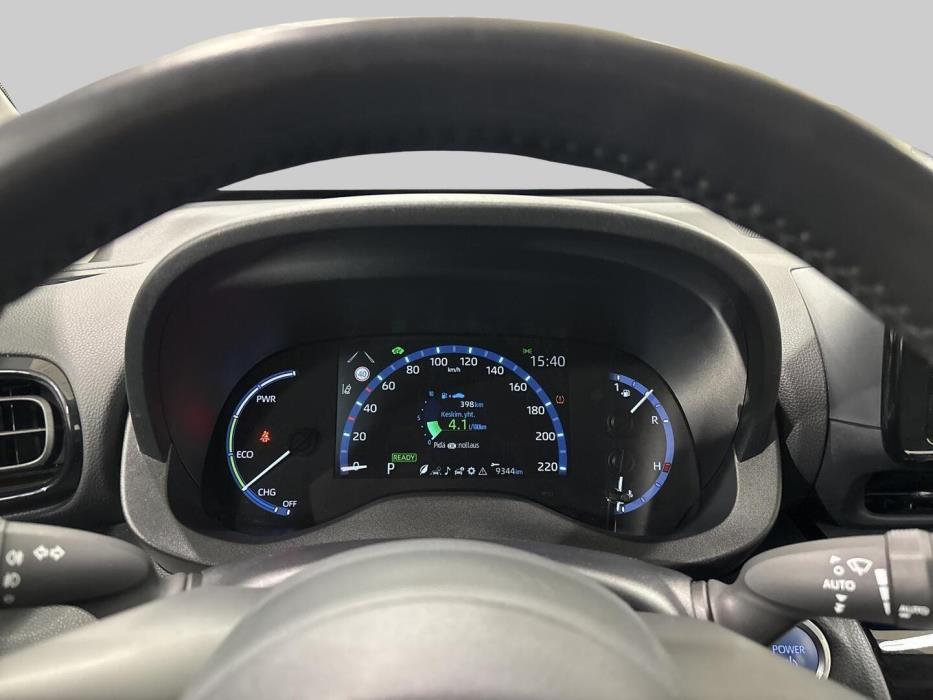 TOYOTA Yaris Cross 2023