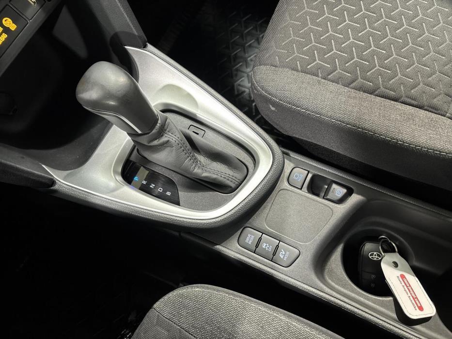 TOYOTA Yaris Cross 2023