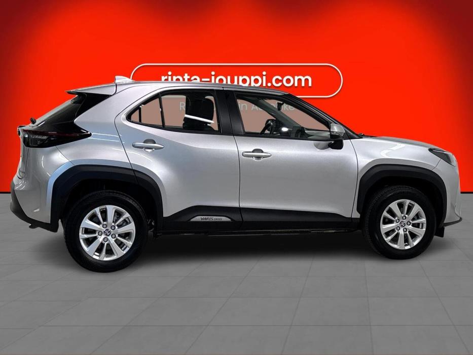 TOYOTA Yaris Cross 2023