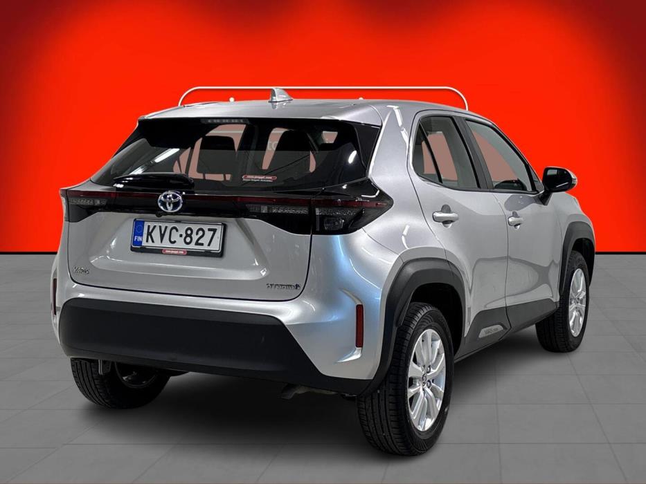 TOYOTA Yaris Cross 2023