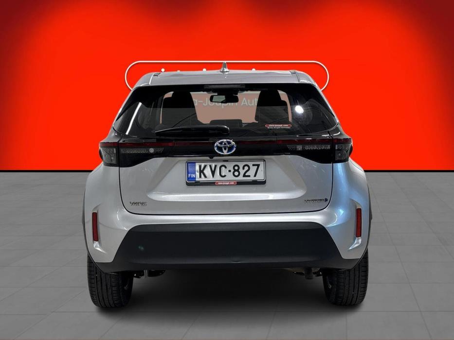 TOYOTA Yaris Cross 2023