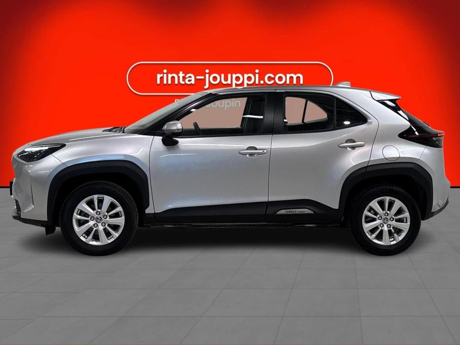 TOYOTA Yaris Cross 2023