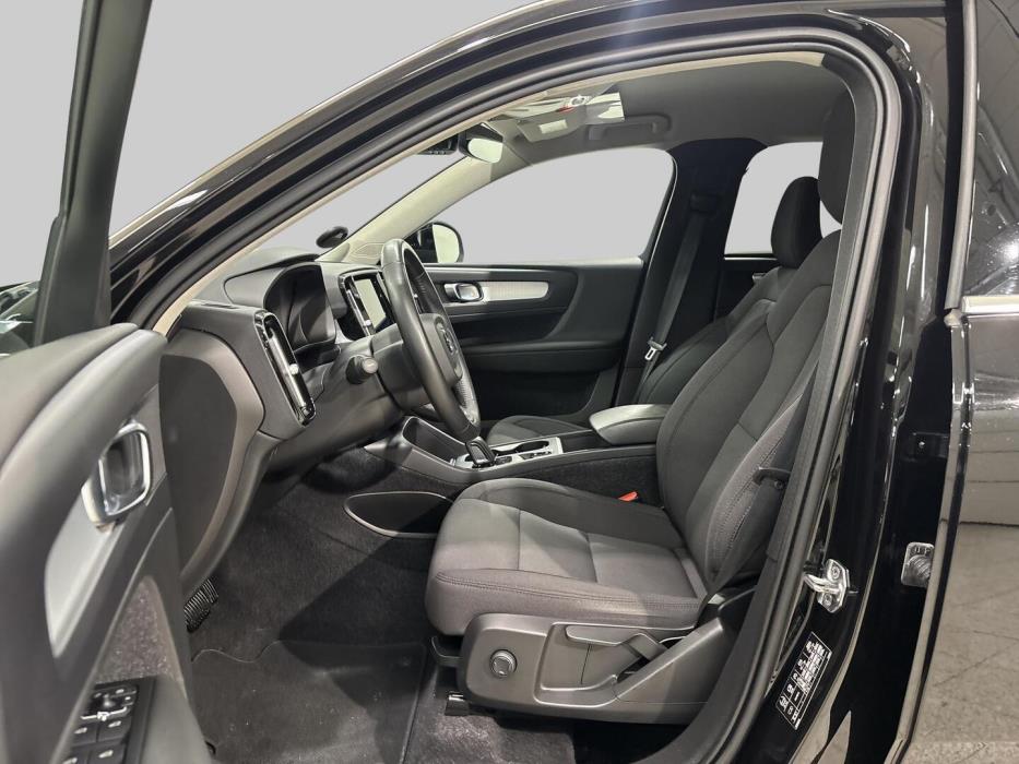 VOLVO XC40 2021
