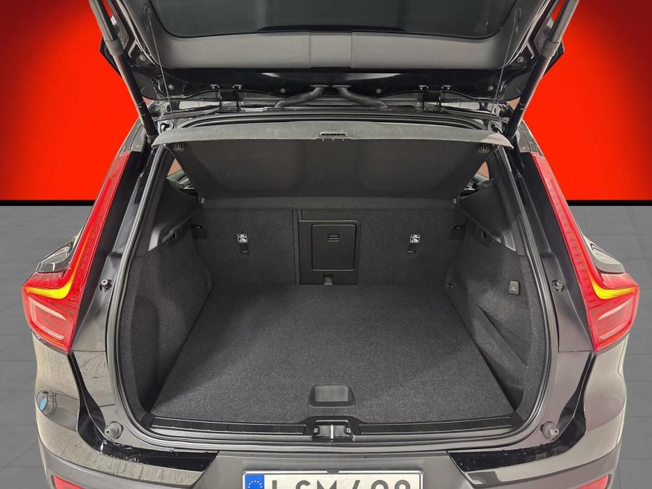VOLVO XC40 2021