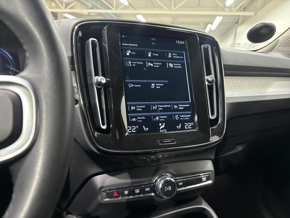 VOLVO XC40 2021