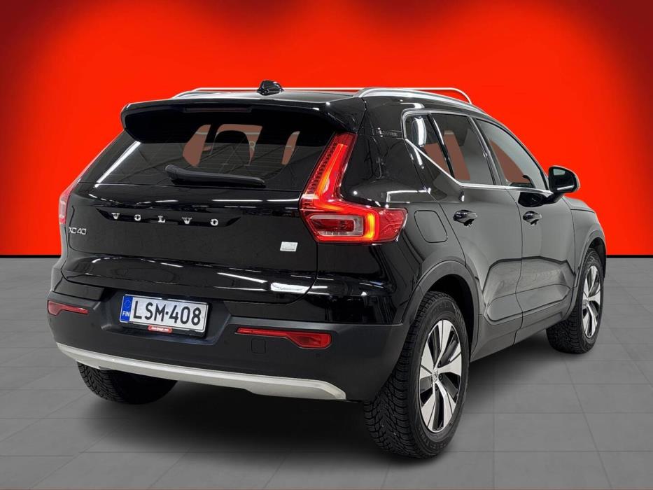 VOLVO XC40 2021