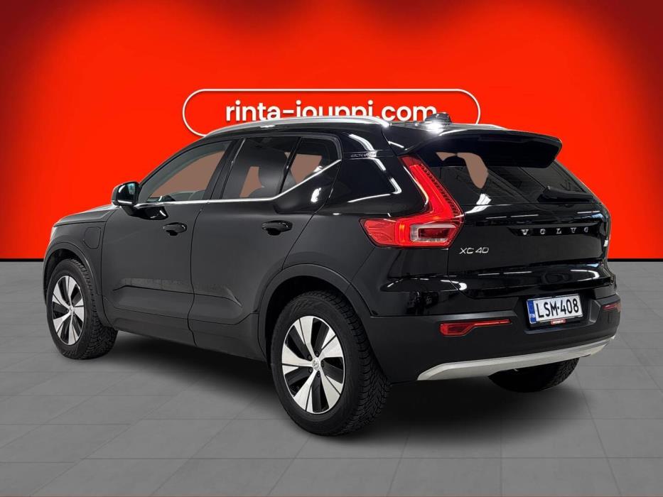 VOLVO XC40 2021